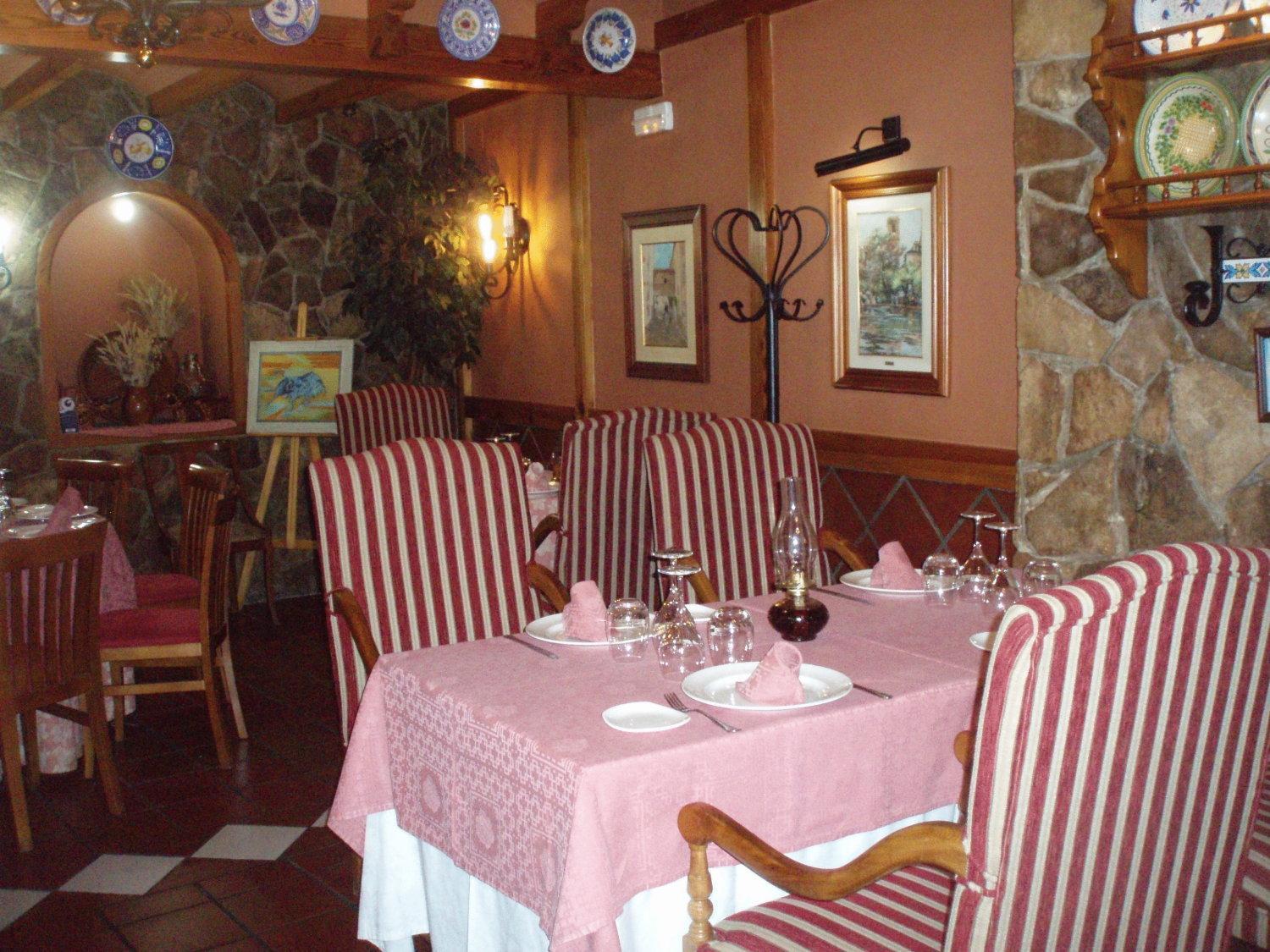 Hostal Restaurante La Muralla Canete  Екстер'єр фото