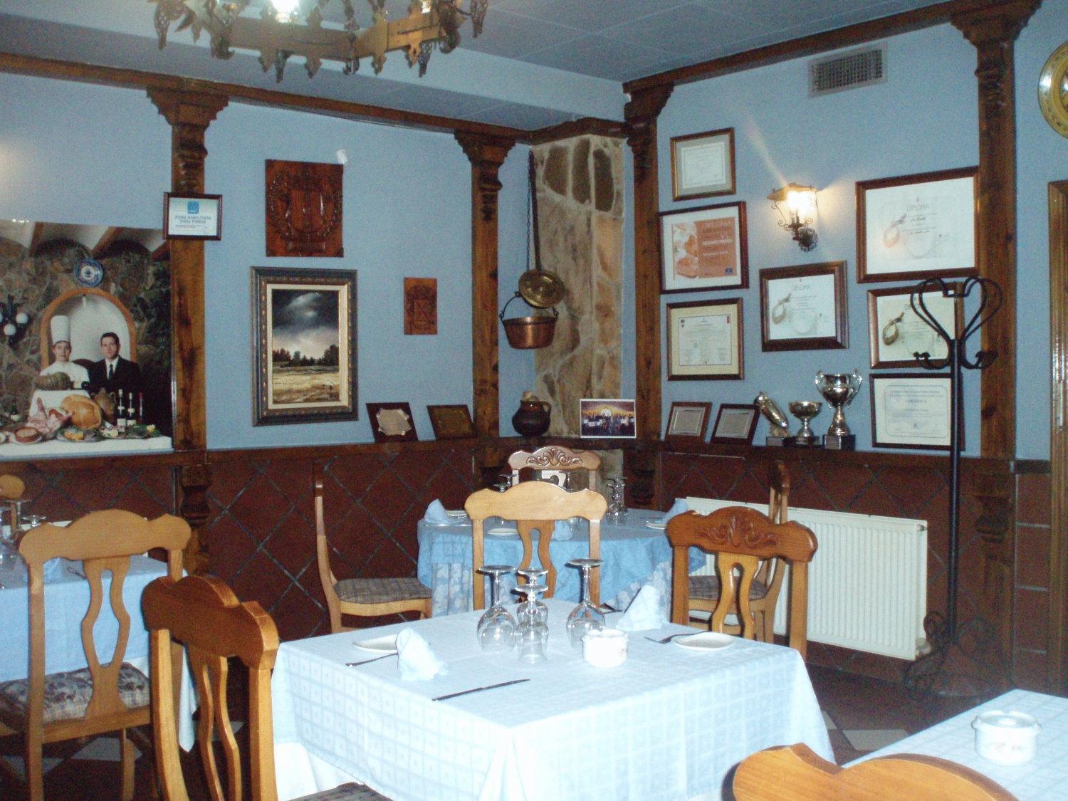Hostal Restaurante La Muralla Canete  Екстер'єр фото