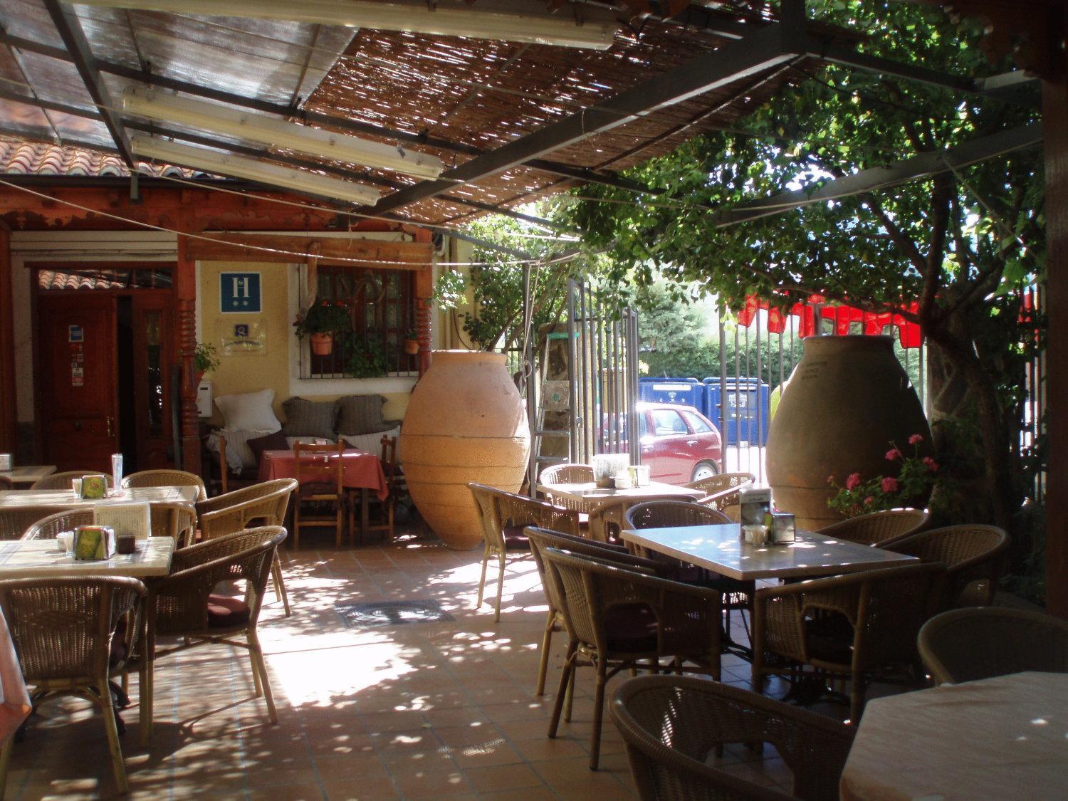 Hostal Restaurante La Muralla Canete  Екстер'єр фото